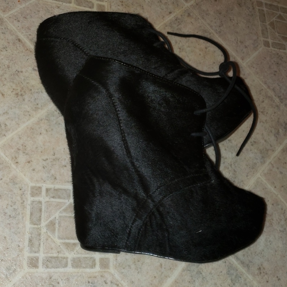 Steve madden pony hair wedge booties worn 1x